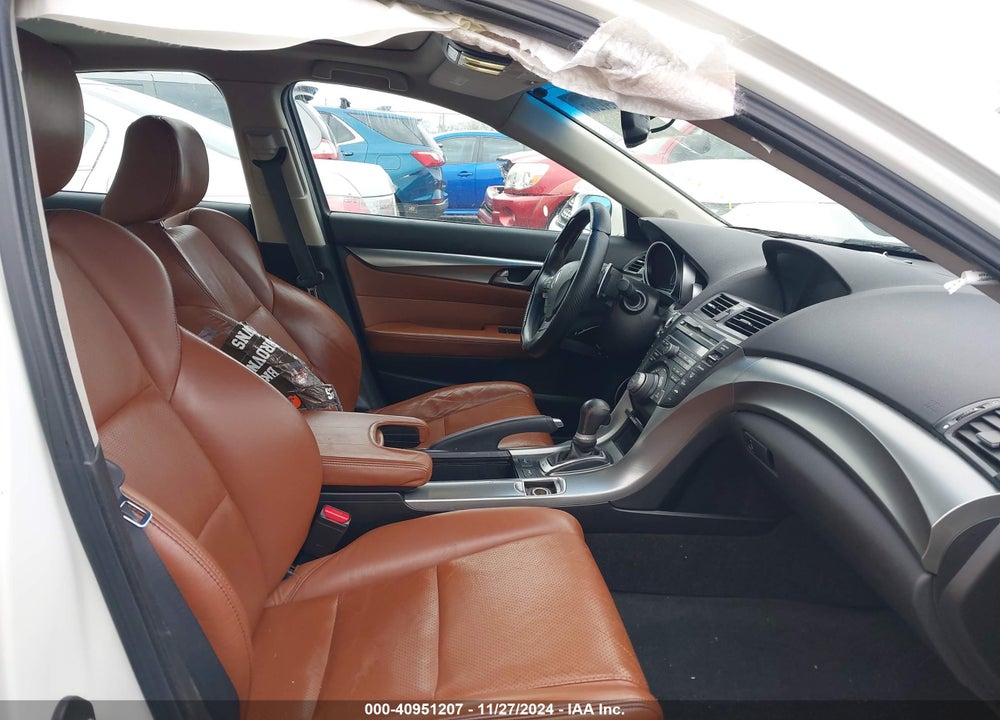 2010 ACURA TL 3.7 VIN: 19UUA9F53AA001940