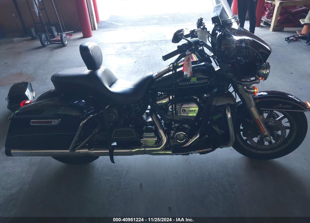 2017 HARLEY-DAVIDSON FLHTK ULTRA LIMITED VIN: 1HD1KED16HB632546