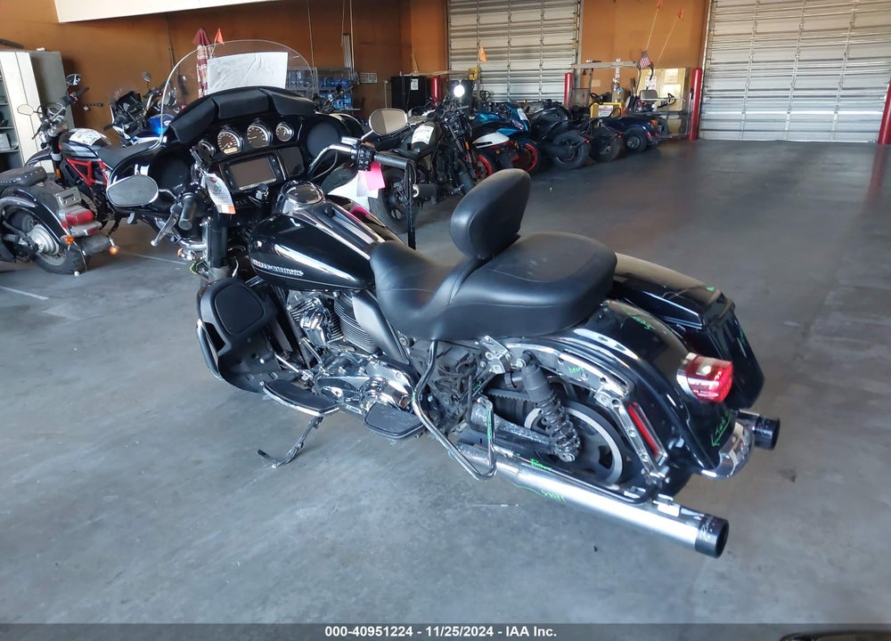 2017 HARLEY-DAVIDSON FLHTK ULTRA LIMITED VIN: 1HD1KED16HB632546