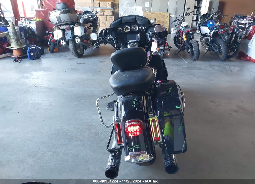 2017 HARLEY-DAVIDSON FLHTK ULTRA LIMITED VIN: 1HD1KED16HB632546