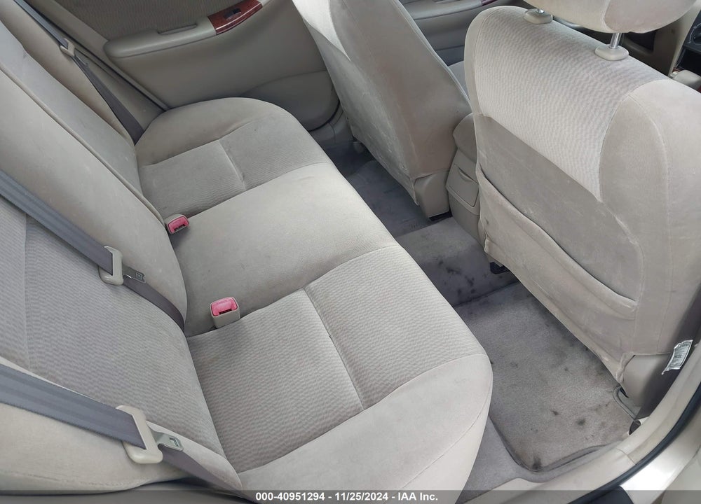 2005 TOYOTA COROLLA LE VIN: 1NXBR32E55Z520456