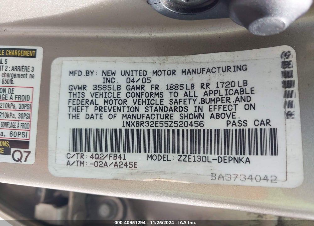 2005 TOYOTA COROLLA LE VIN: 1NXBR32E55Z520456