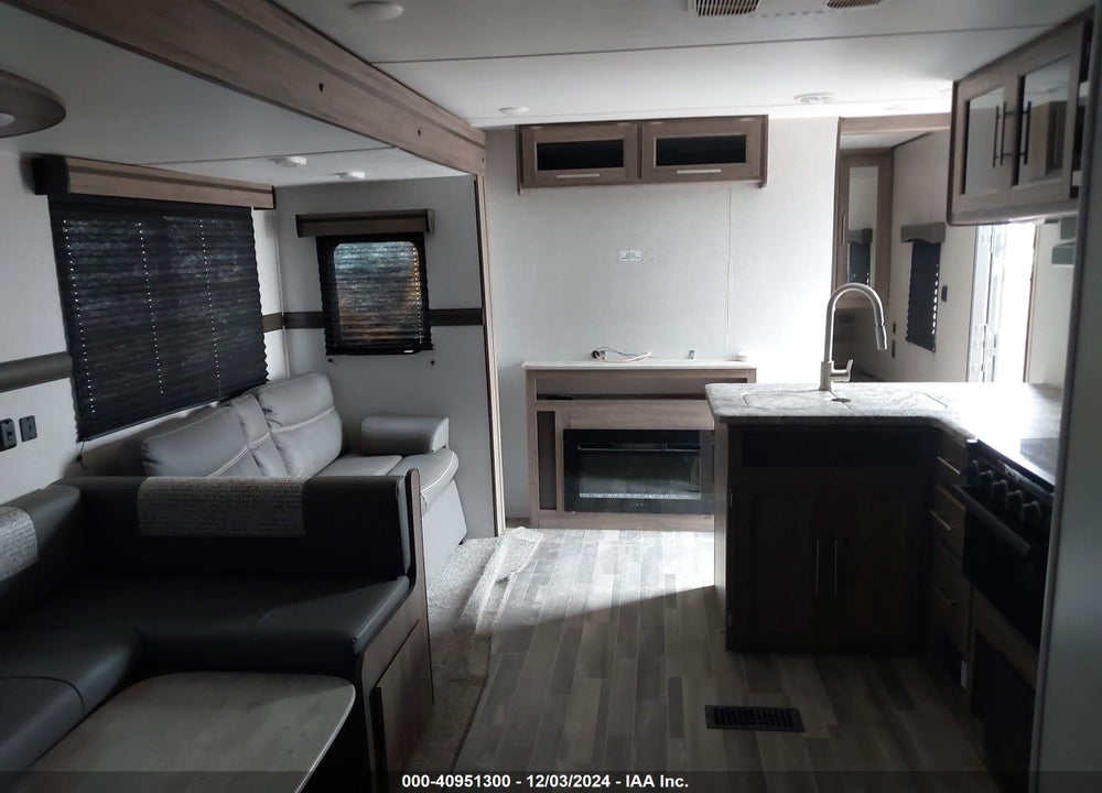 2022 CROSSROADS ZINGER SERIES M-290K VIN: 4YDTZRN2XNS371208