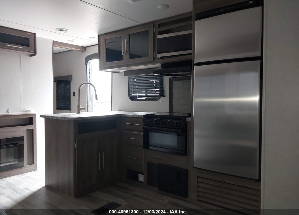 2022 CROSSROADS ZINGER SERIES M-290K VIN: 4YDTZRN2XNS371208