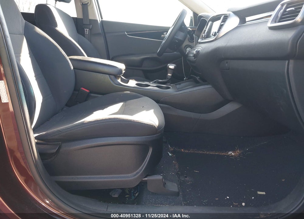 2020 KIA SORENTO 2.4L LX VIN: 5XYPGDA37LG685574