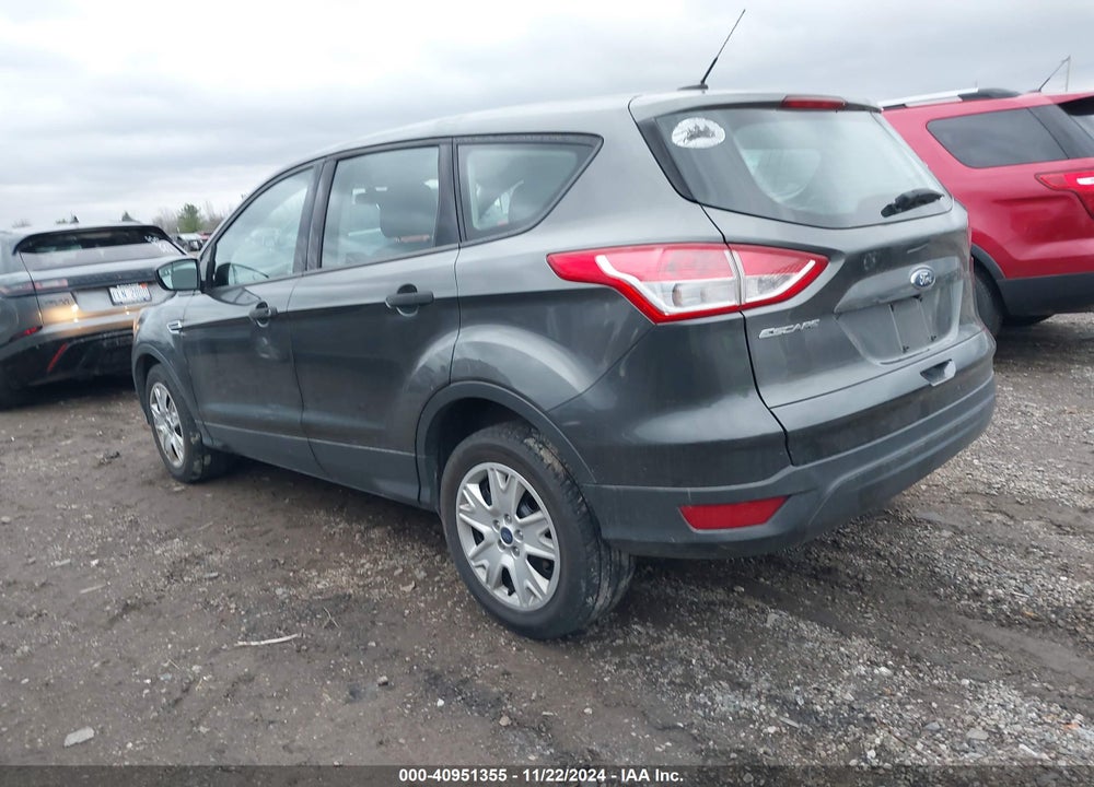 2015 FORD ESCAPE S VIN: 1FMCU0F70FUC58358