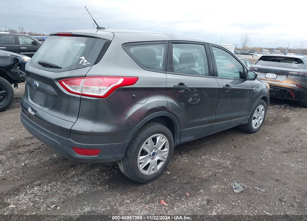 2015 FORD ESCAPE S VIN: 1FMCU0F70FUC58358