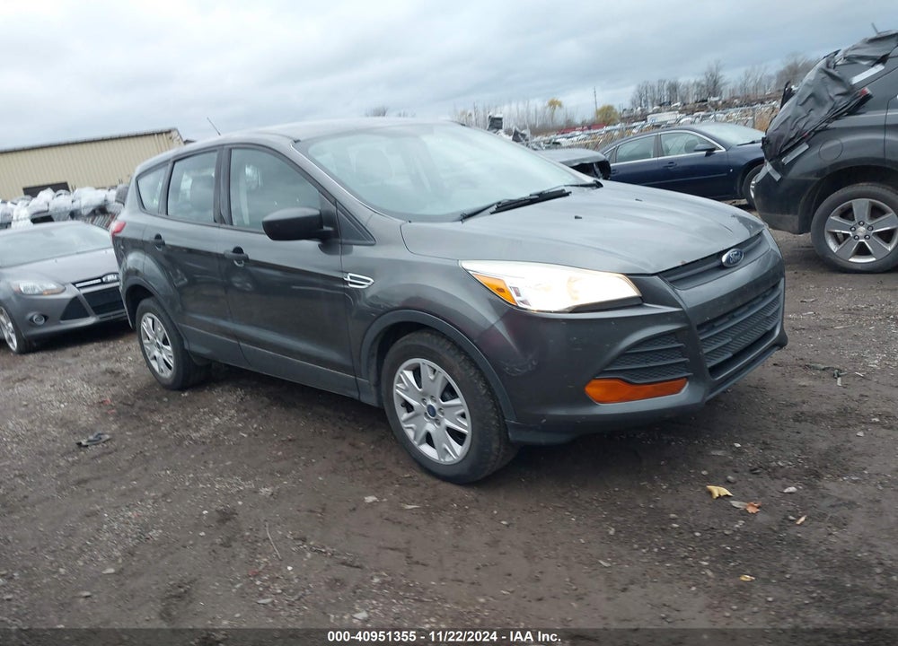2015 FORD ESCAPE S VIN: 1FMCU0F70FUC58358