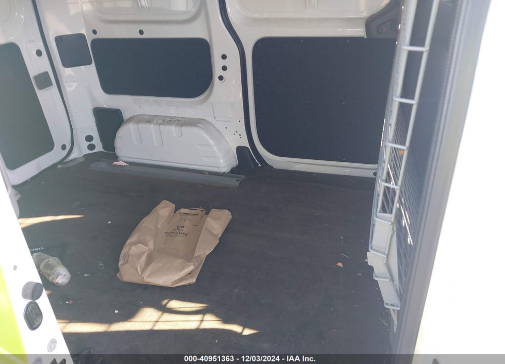 2015 NISSAN NV200 SV VIN: 3N6CM0KN5FK702713