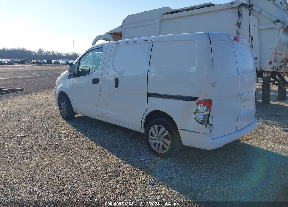 2015 NISSAN NV200 SV VIN: 3N6CM0KN5FK702713