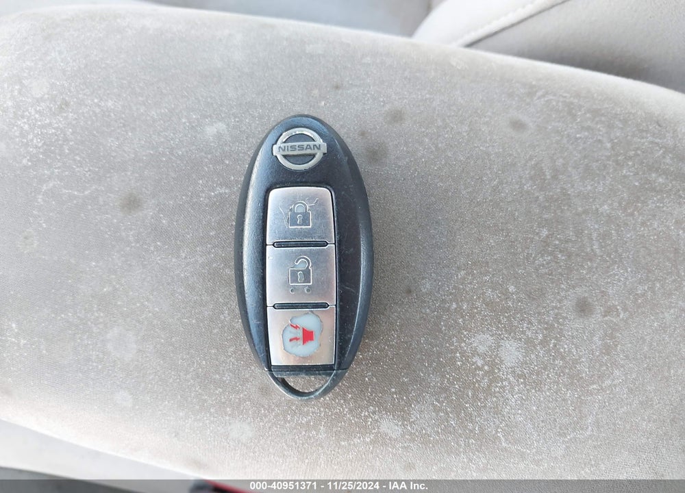 2011 NISSAN LEAF SL VIN: JN1AZ0CP6BT002343