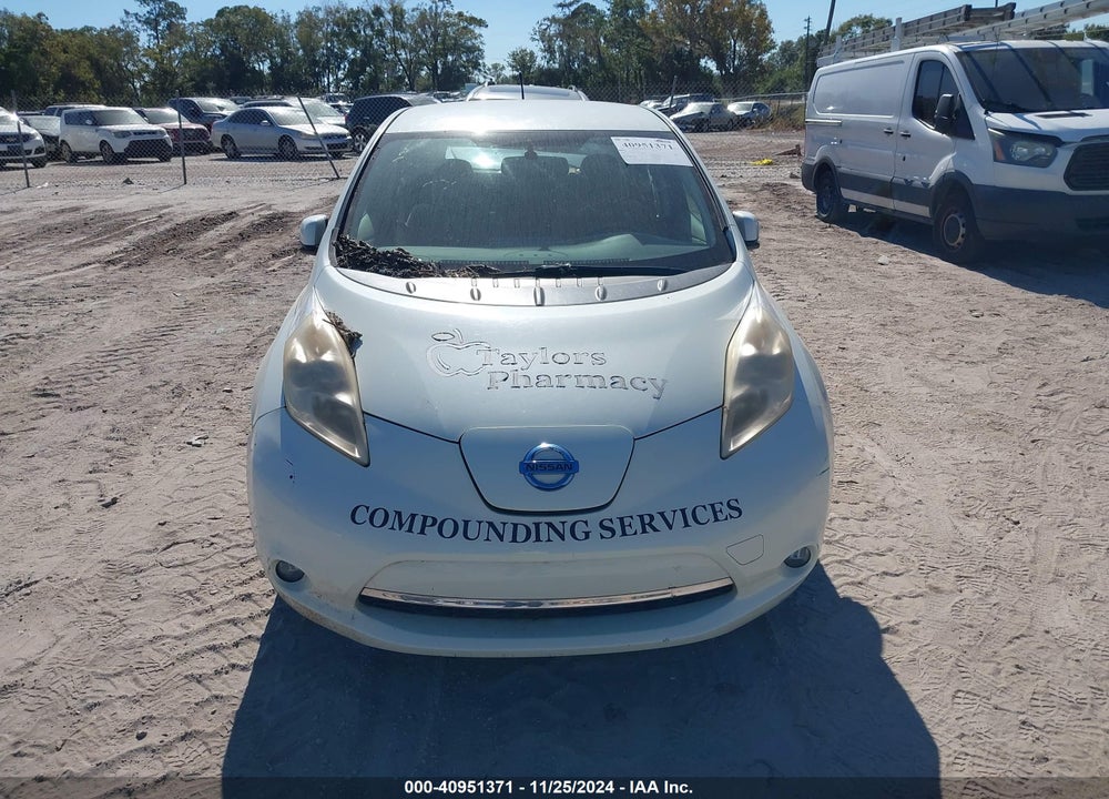 2011 NISSAN LEAF SL VIN: JN1AZ0CP6BT002343