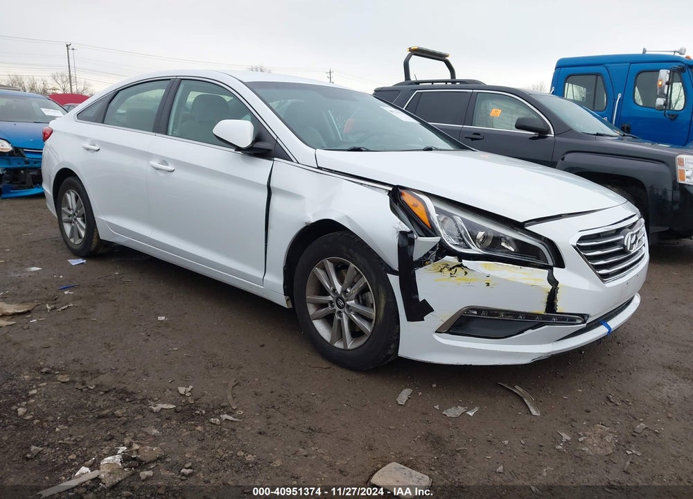 2015 HYUNDAI SONATA SE VIN: 5NPE24AF9FH003338