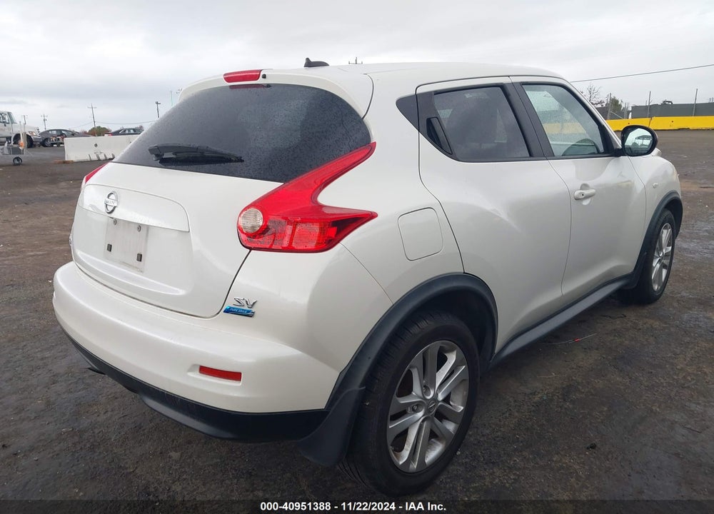 2014 NISSAN JUKE SV VIN: JN8AF5MR4ET353506