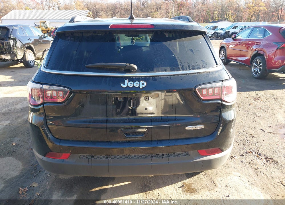 2018 JEEP COMPASS LATITUDE FWD VIN: 3C4NJCBB6JT267991