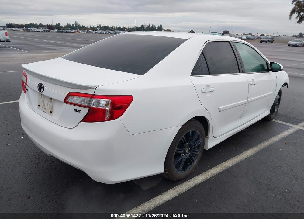 2014 TOYOTA CAMRY SE VIN: 4T1BF1FK5EU760068