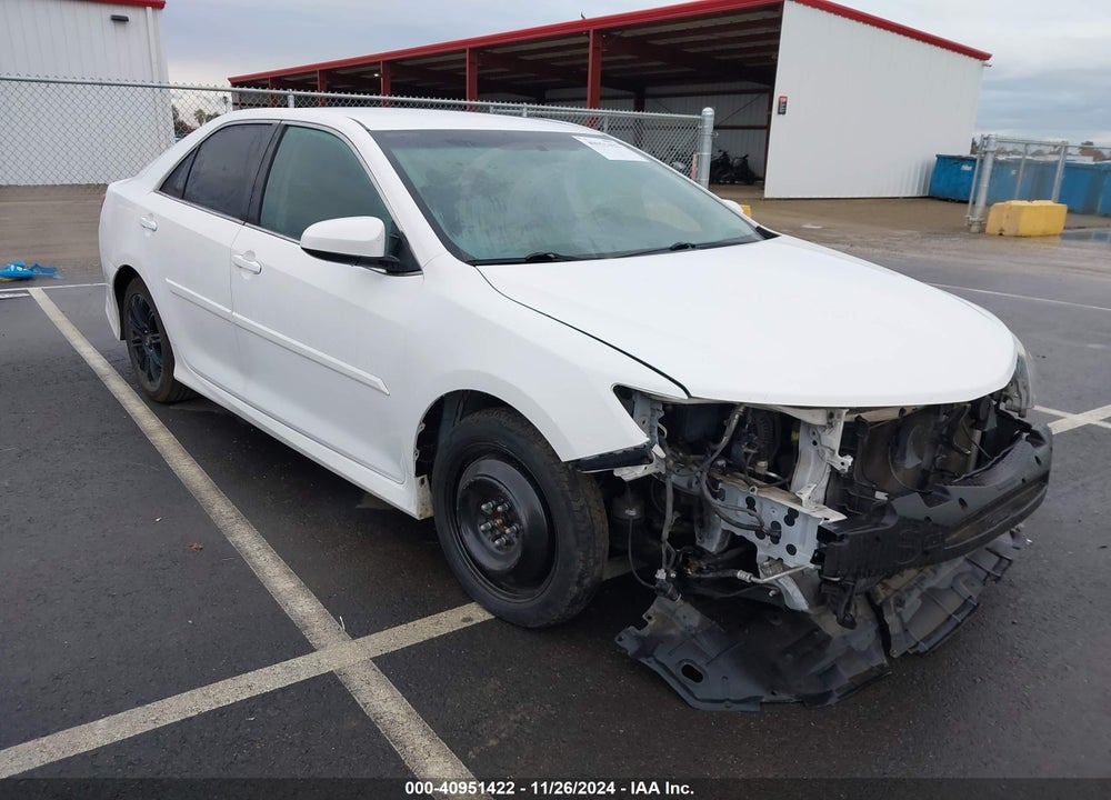 2014 TOYOTA CAMRY SE VIN: 4T1BF1FK5EU760068