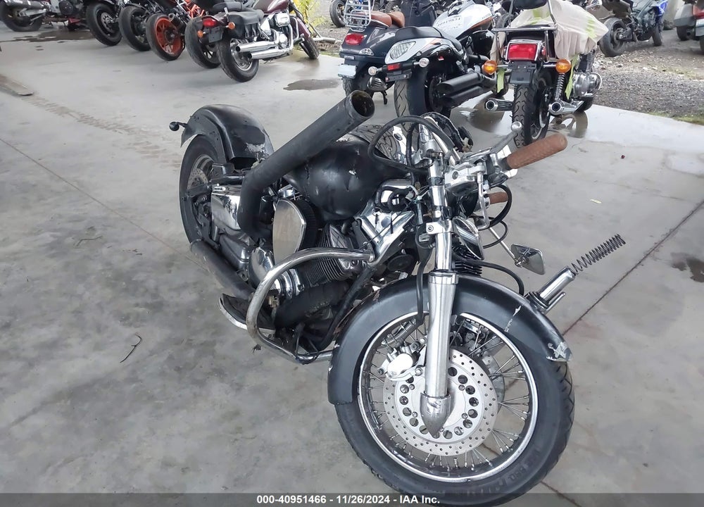 2004 YAMAHA XVS1100 A VIN: JYAVP11E54A051488