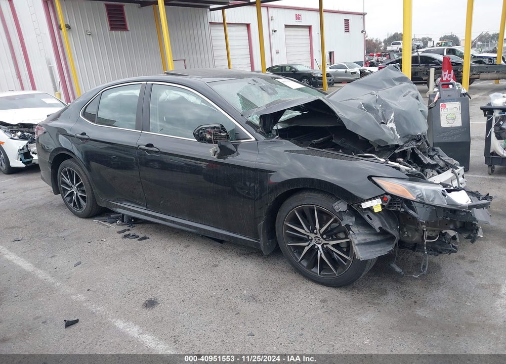 2021 TOYOTA CAMRY VIN: 4T1T11AK8MU408112