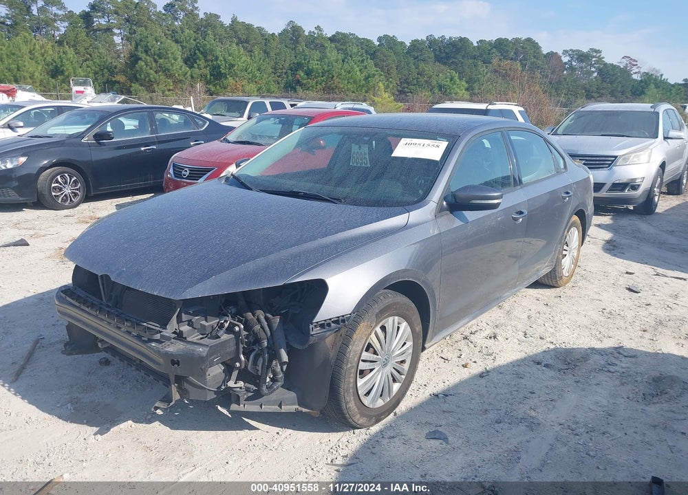 2015 VOLKSWAGEN PASSAT VIN: 1VWAT7A33FC053258