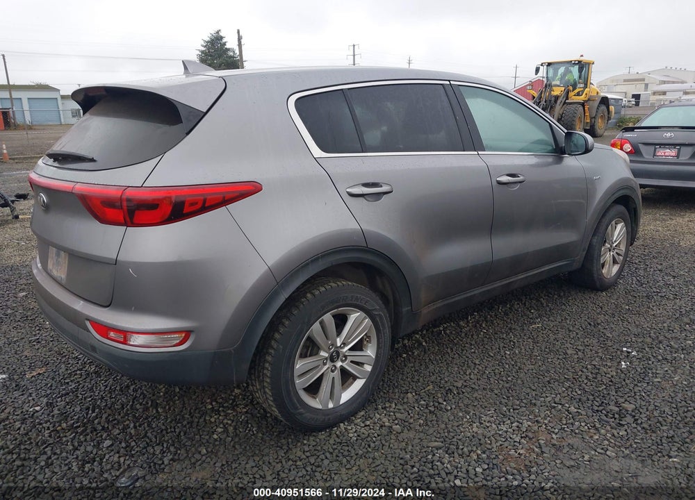 2017 KIA SPORTAGE LX VIN: KNDPMCAC3H7198461