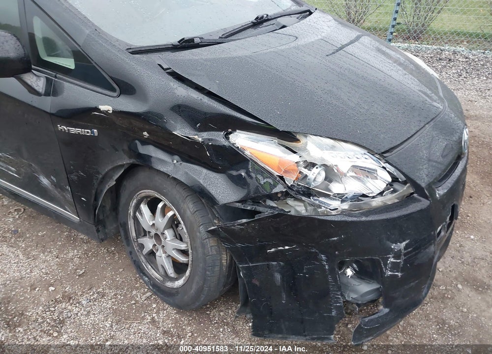 2011 TOYOTA PRIUS TWO VIN: JTDKN3DU5B1382077