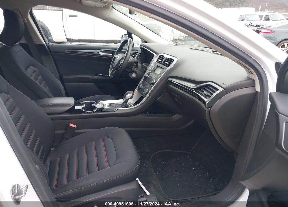2016 FORD FUSION SE VIN: 3FA6P0HD5GR319360