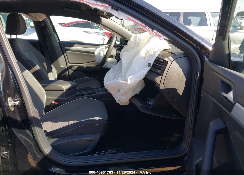 2025 VOLKSWAGEN JETTA 1.5T SPORT VIN: 3VWBX7BU3SM012797