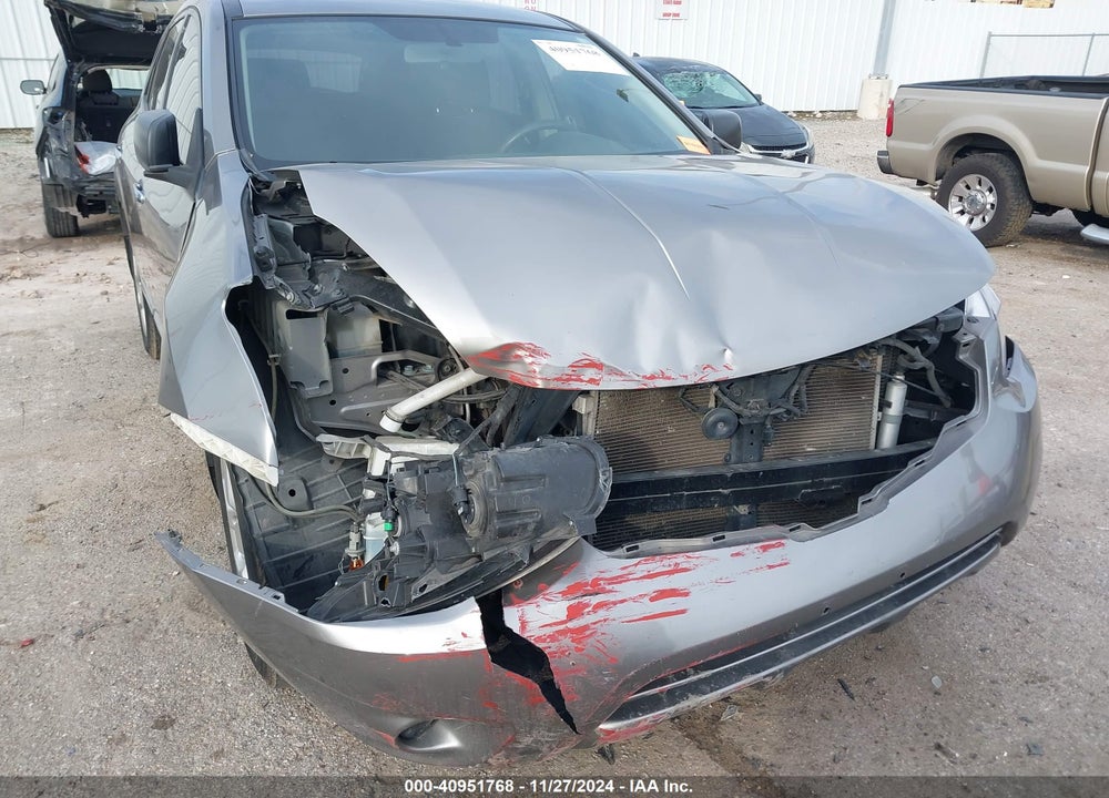 2014 NISSAN ROGUE SELECT S VIN: JN8AS5MT1EW605525
