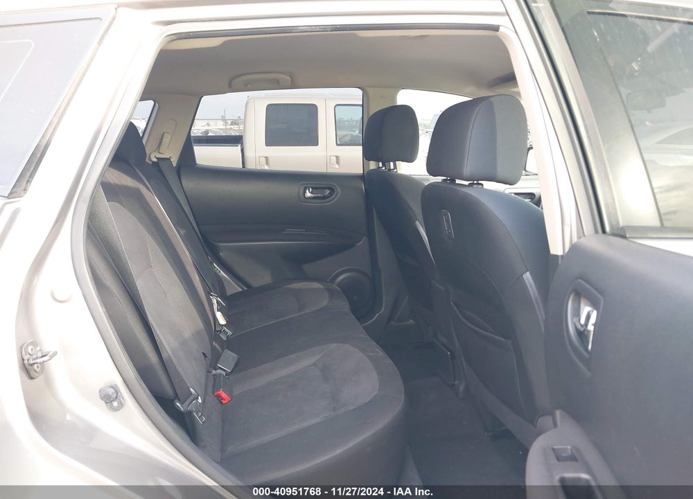 2014 NISSAN ROGUE SELECT S VIN: JN8AS5MT1EW605525