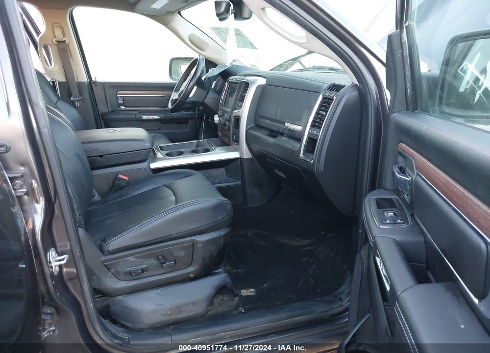 2019 RAM 1500 CLASSIC VIN: 1C6RR7NM8KS749256