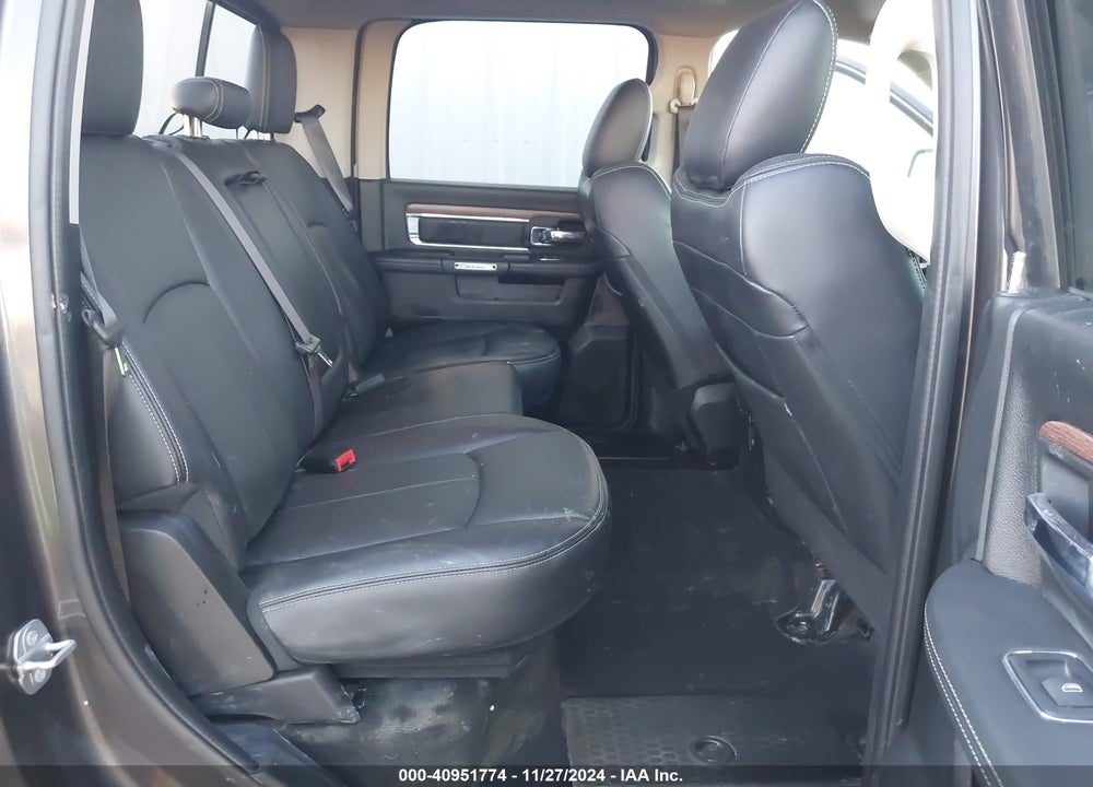 2019 RAM 1500 CLASSIC VIN: 1C6RR7NM8KS749256