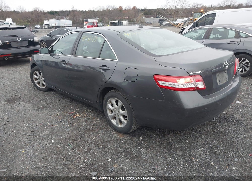 2011 TOYOTA CAMRY LE VIN: 4T1BF3EK5BU643633