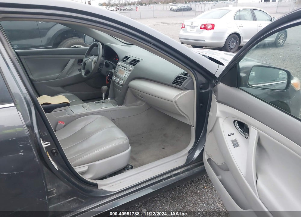 2011 TOYOTA CAMRY LE VIN: 4T1BF3EK5BU643633