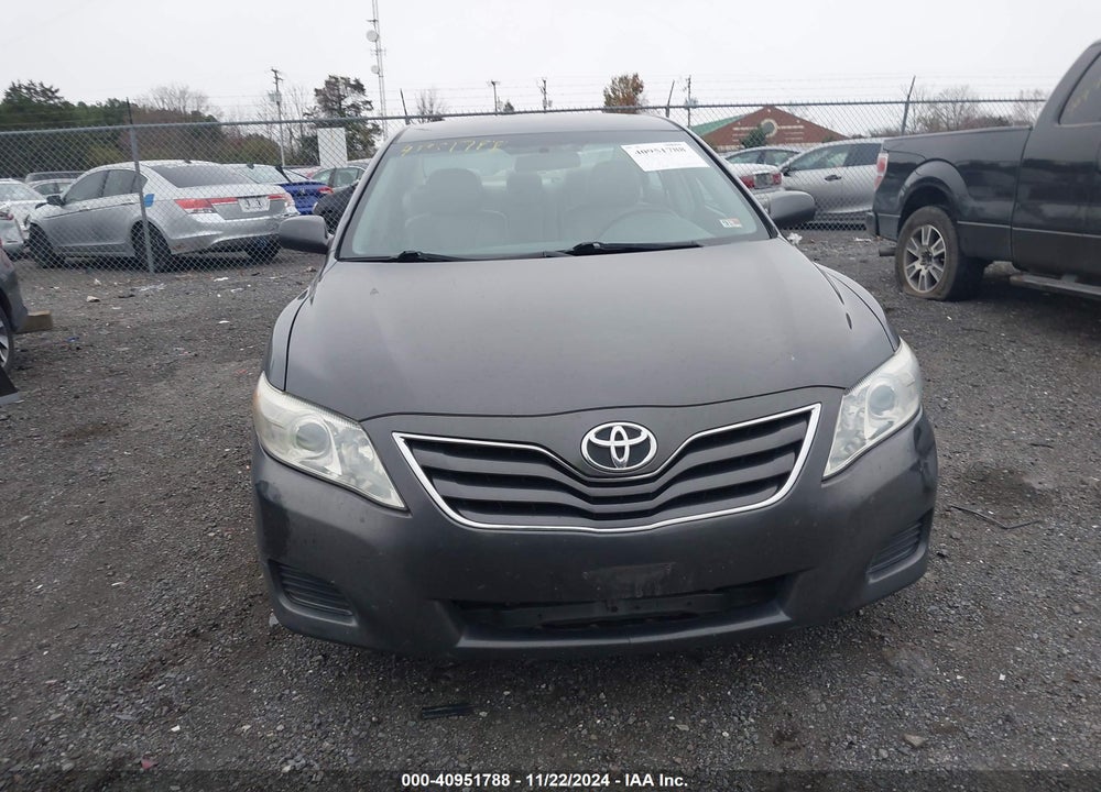 2011 TOYOTA CAMRY LE VIN: 4T1BF3EK5BU643633