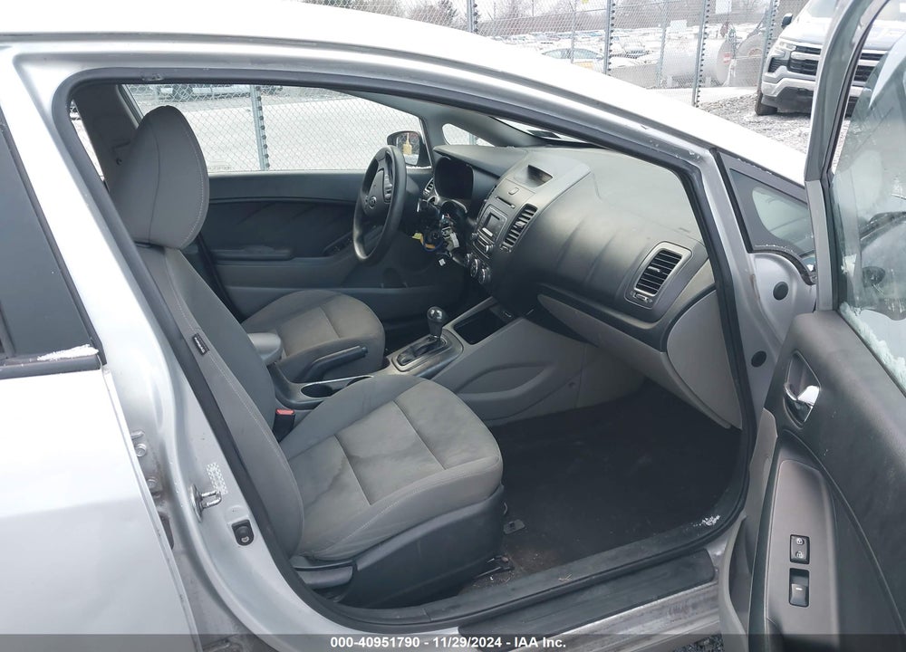 2016 KIA FORTE LX VIN: KNAFK4A68G5515661