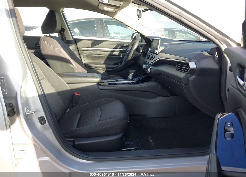 2023 NISSAN ALTIMA SV FWD VIN: 1N4BL4DV8PN373271