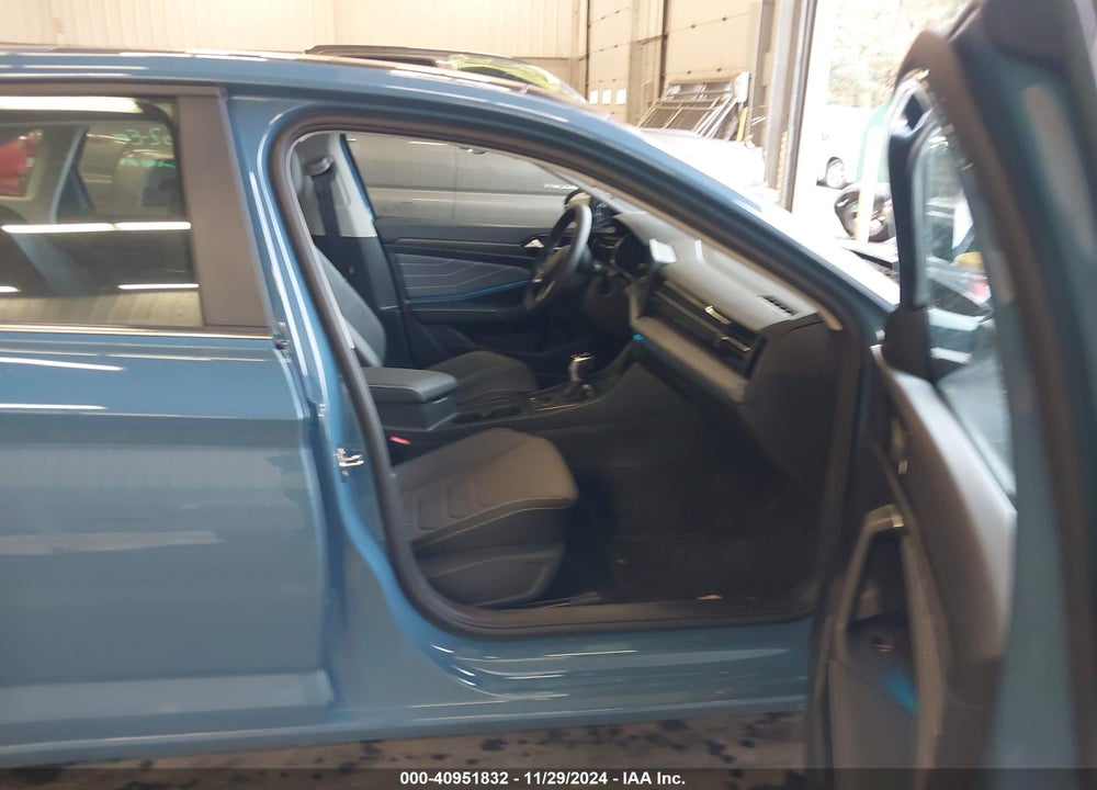 2025 VOLKSWAGEN JETTA VIN: 3VWGX7BU5SM016453