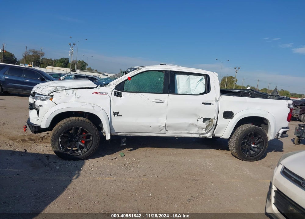 2023 CHEVROLET SILVERADO VIN: 2GCUDEED3P1144087