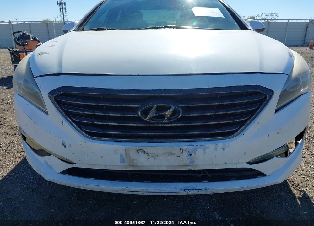 2015 HYUNDAI SONATA SE VIN: 5NPE24AF9FH033424