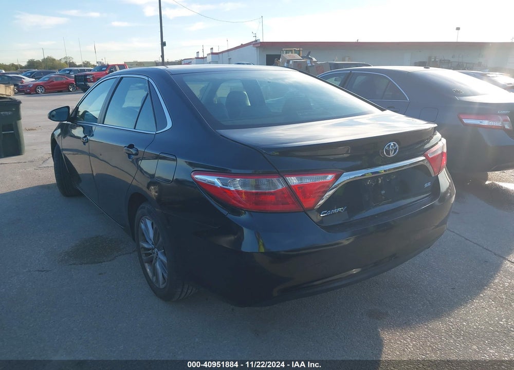 2017 TOYOTA CAMRY SE VIN: 4T1BF1FKXHU332579
