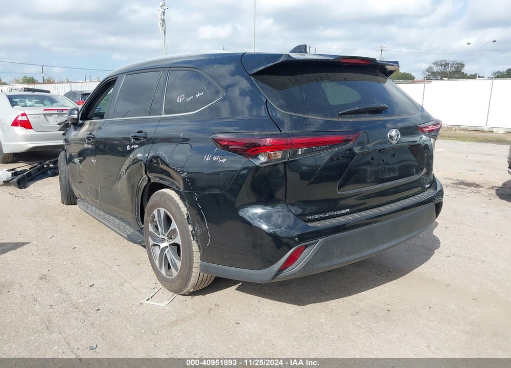 2024 TOYOTA HIGHLANDER XLE VIN: 5TDKDRAH3RS532987