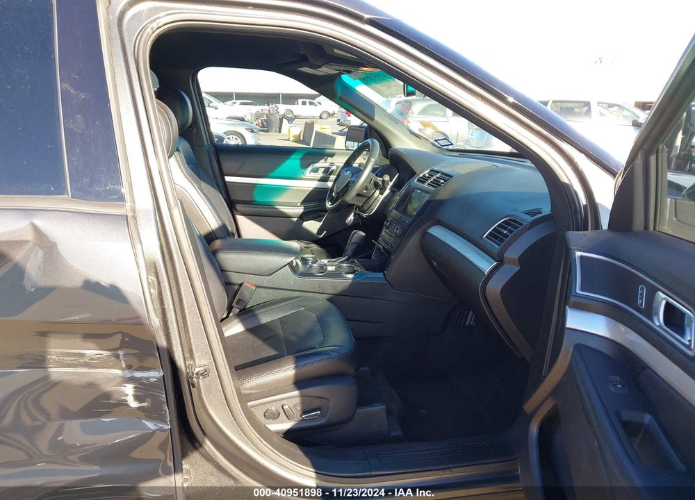 2017 FORD EXPLORER XLT VIN: 1FM5K8DHXHGA09897