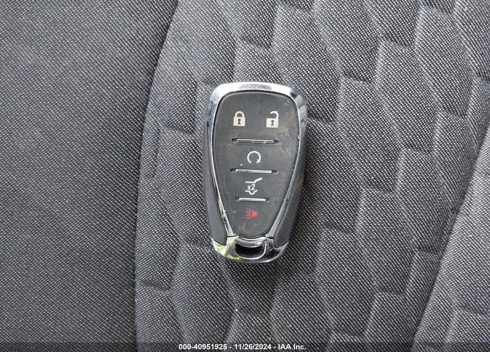 2019 CHEVROLET EQUINOX LT VIN: 2GNAXKEV3K6113216