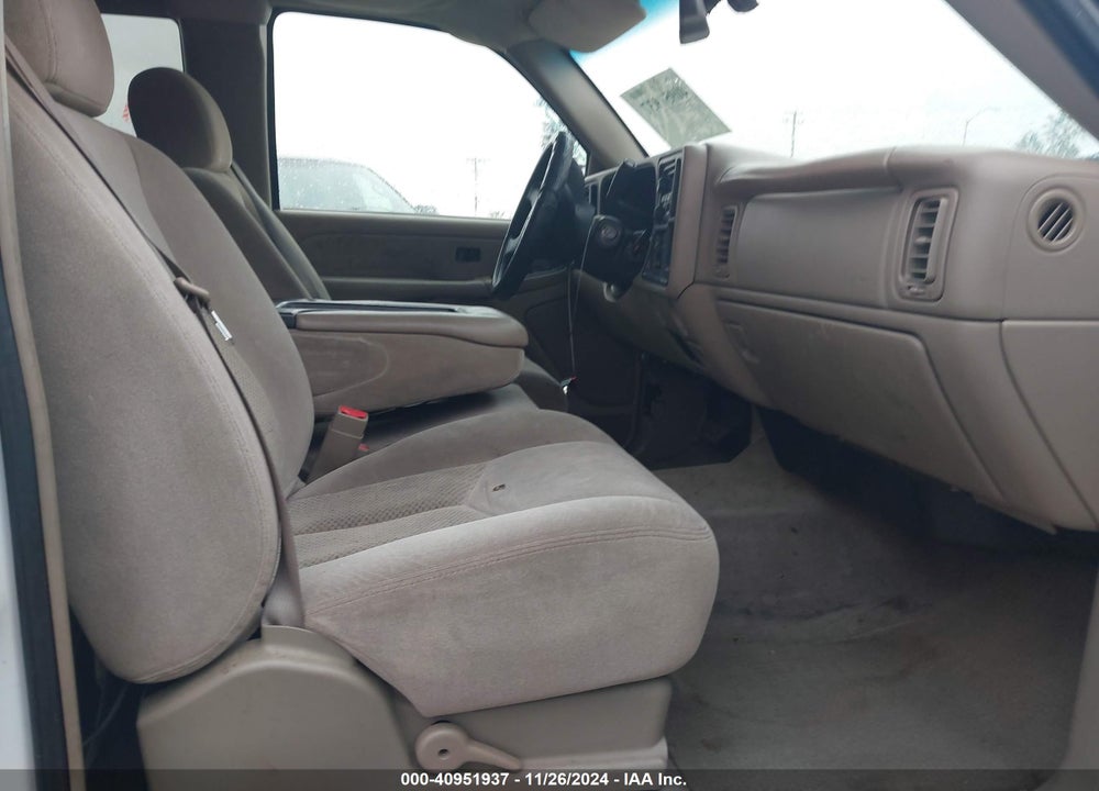 2003 CHEVROLET SILVERADO 1500 LS VIN: 2GCEC19V731130755