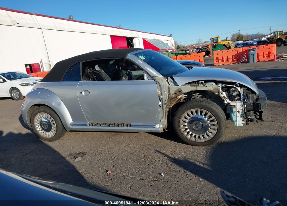 2014 VOLKSWAGEN BEETLE VIN: 3VW5P7ATXEM802950