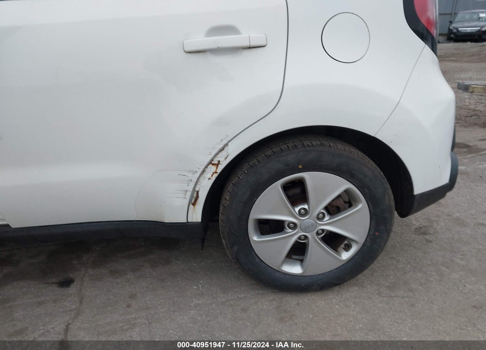 2016 KIA SOUL VIN: KNDJN2A26G7290456
