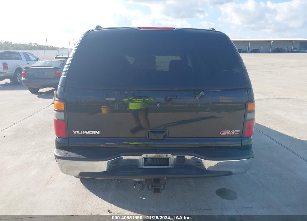 2004 GMC YUKON SLE VIN: 1GKEC13VX4R213277