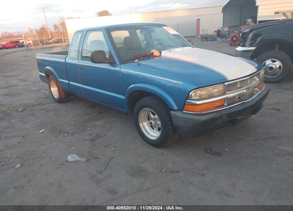 1998 CHEVROLET S-10 LS FLEETSIDE VIN: 1GCCS19X4WK181243