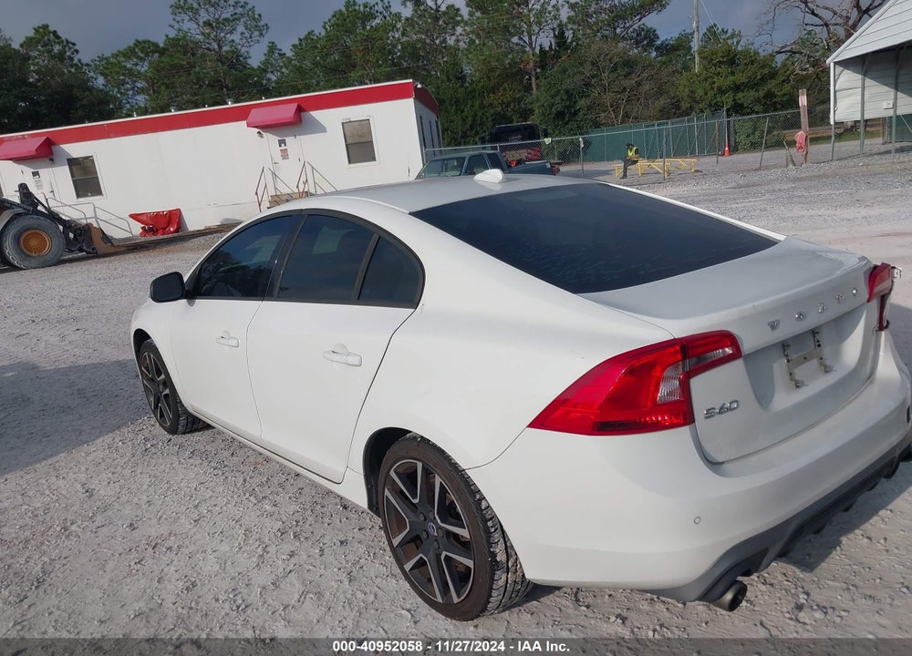 2017 VOLVO S60 T5 DYNAMIC VIN: YV126MFL6H2425541